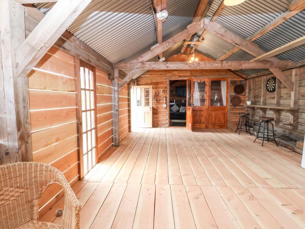 Y Caban Villa Llangollen Eksteriør billede